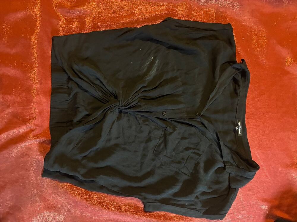 Fashion Nova Top Womens M Knot Front Twist Crop Short Sleeve Button Black Casual